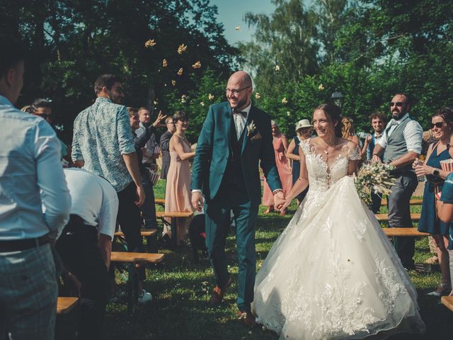 Le mariage de Matthieu et Pauline à Anzy-le-Duc, Saône et Loire 2