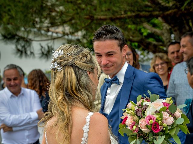 Le mariage de Mickaël et Aurélie à Margaux, Gironde 15