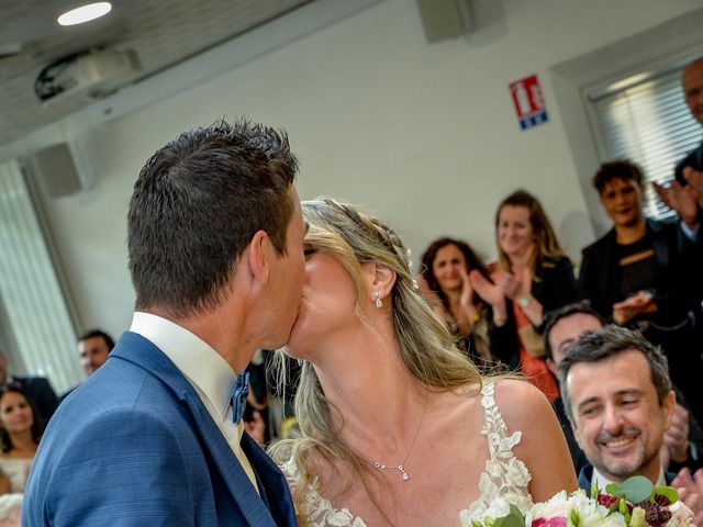 Le mariage de Mickaël et Aurélie à Margaux, Gironde 23