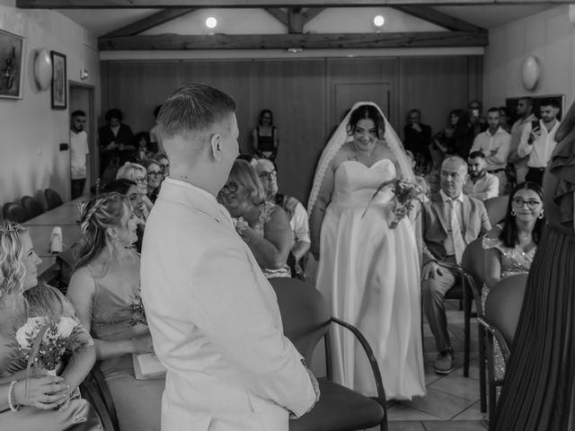 Le mariage de Axelle et Beatriz à Tartaras, Loire 12