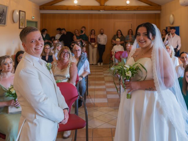 Le mariage de Axelle et Beatriz à Tartaras, Loire 13