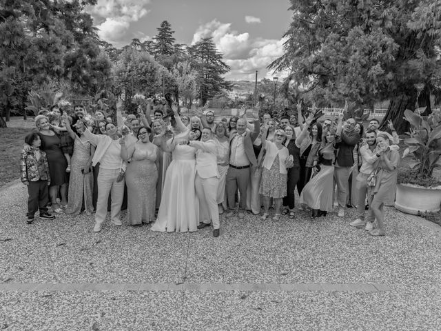 Le mariage de Axelle et Beatriz à Tartaras, Loire 1