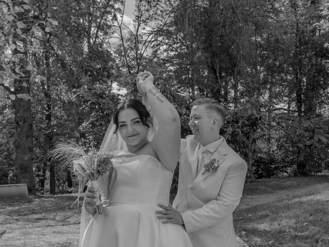 Le mariage de Axelle et Beatriz à Tartaras, Loire 26