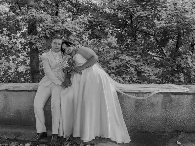 Le mariage de Axelle et Beatriz à Tartaras, Loire 32