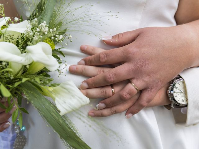 Le mariage de Axelle et Beatriz à Tartaras, Loire 2