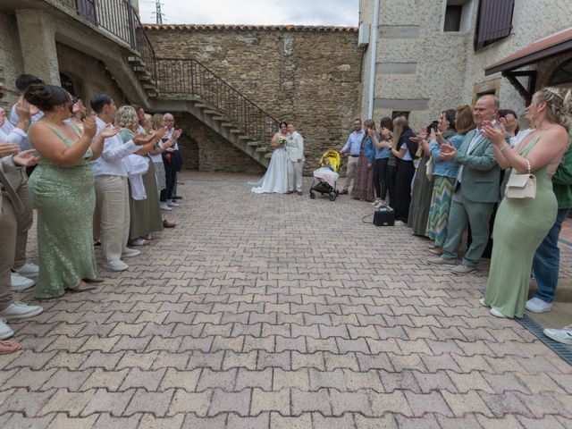 Le mariage de Axelle et Beatriz à Tartaras, Loire 35