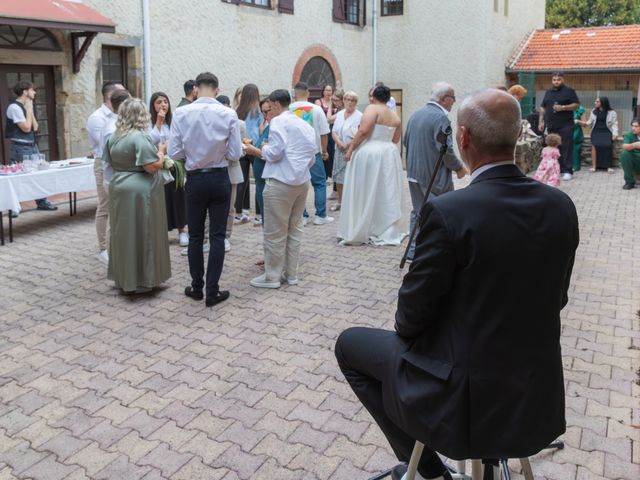 Le mariage de Axelle et Beatriz à Tartaras, Loire 45