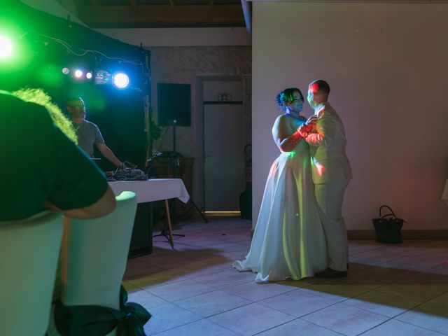 Le mariage de Axelle et Beatriz à Tartaras, Loire 46