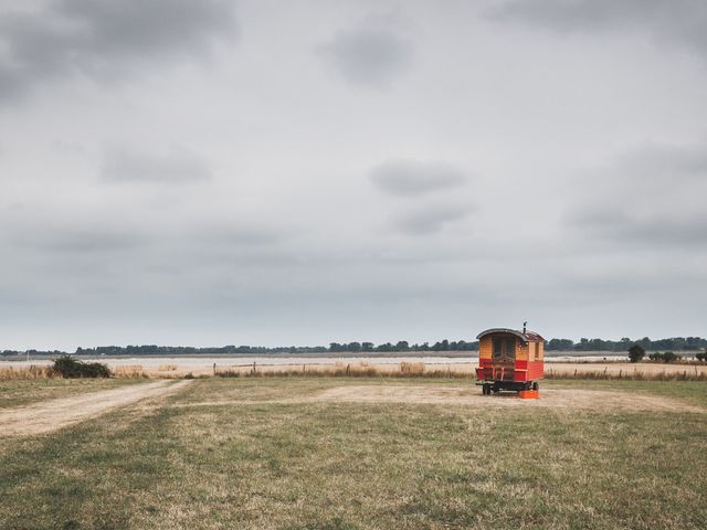 Le mariage de Clément et Clémentine à Regnéville-sur-Mer, Manche 33