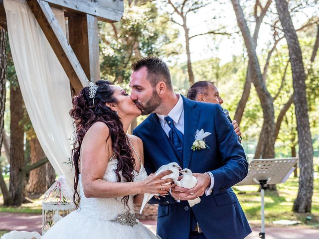 Le mariage de Lucas et Ester à Le Castellet, Var 17