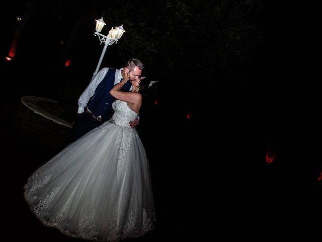 Le mariage de Lucas et Ester à Le Castellet, Var 32