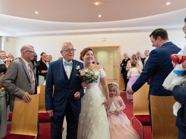 Le mariage de Eric et Caroline à Vauréal, Val-d'Oise 30