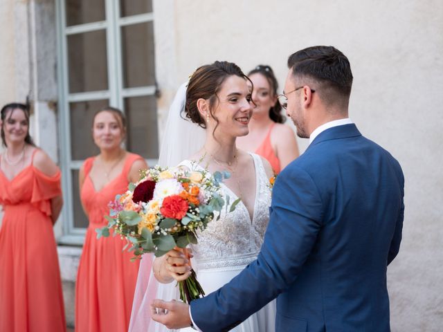 Le mariage de Loïc et Alexia à Saint-Vincent-de-Mercuze, Isère 18