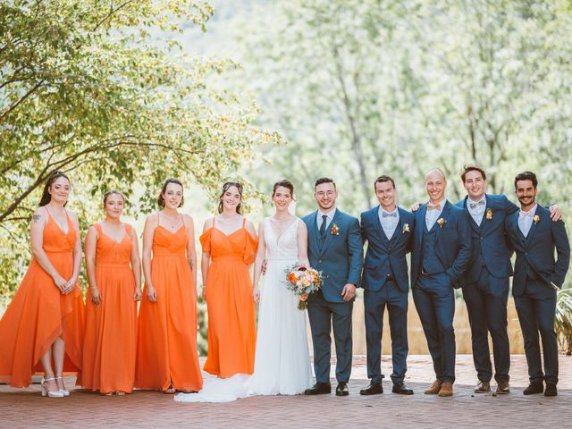 Le mariage de Loïc et Alexia à Saint-Vincent-de-Mercuze, Isère 20