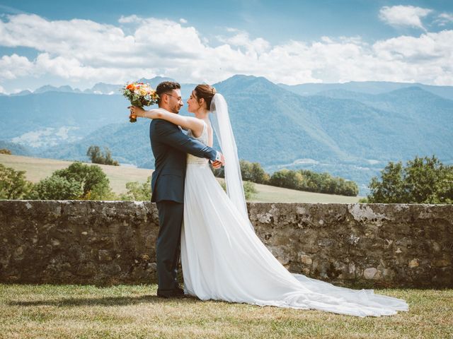 Le mariage de Loïc et Alexia à Saint-Vincent-de-Mercuze, Isère 24