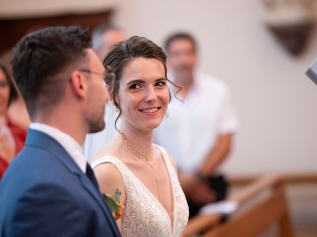 Le mariage de Loïc et Alexia à Saint-Vincent-de-Mercuze, Isère 30