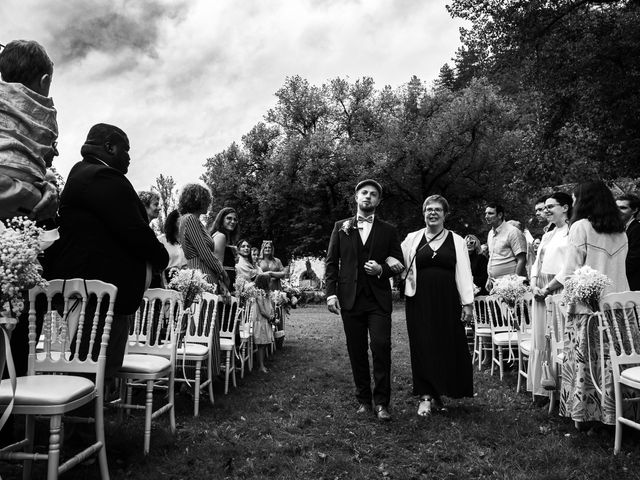 Le mariage de Nicolas et Amélie à Condat-sur-Vézère, Dordogne 11