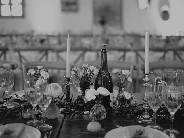 Le mariage de Brian et Loriane à Grignan, Drôme 43