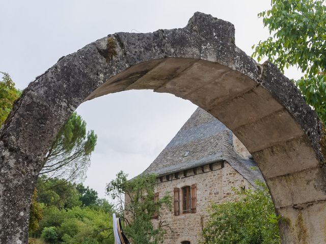 Le mariage de Charles et Xavière à Villefranche-de-Rouergue, Aveyron 35