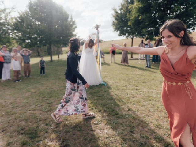 Le mariage de Loïc et Clémence à Sarcé, Sarthe 35