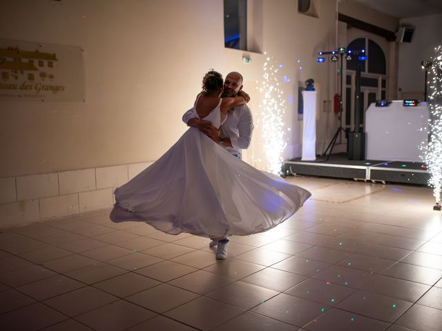 Le mariage de Julien et Angèle à Clairoix, Oise 2