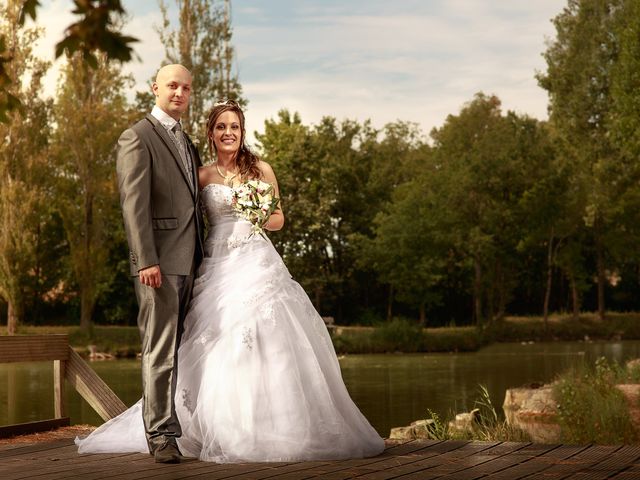 Le mariage de Julie et Julien à Castelnaudary, Aude 8