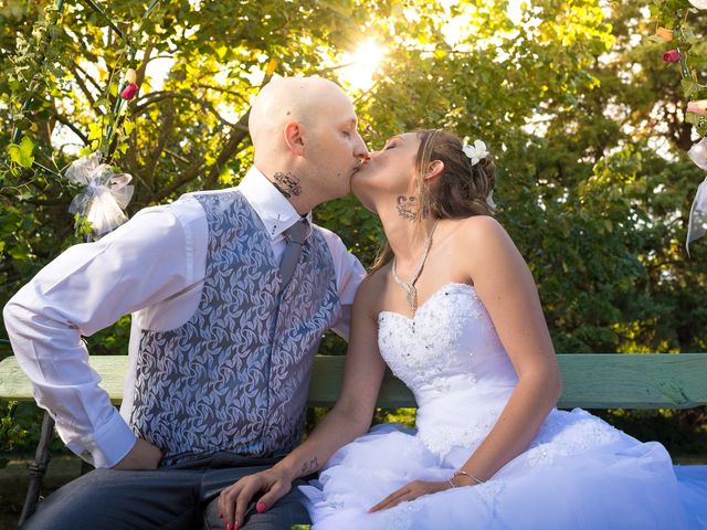 Le mariage de Julie et Julien à Castelnaudary, Aude 16