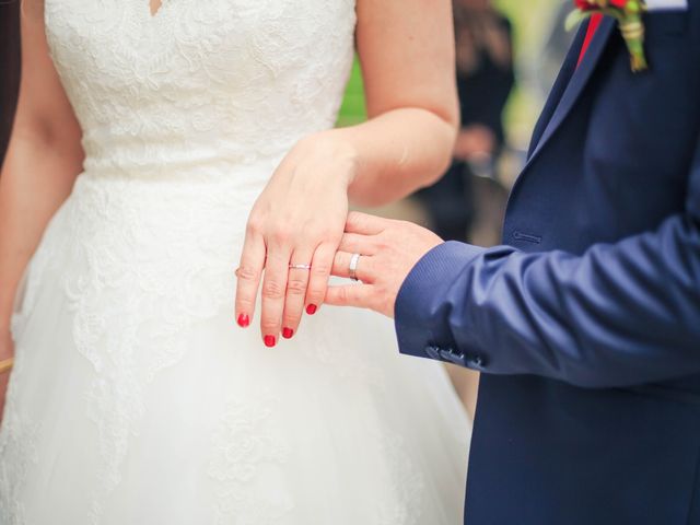 Le mariage de Alex et Virginie à Lavaur, Tarn 32