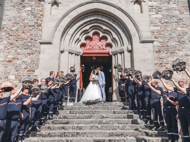 Le mariage de Arnaud et Laurie à Vigeois, Corrèze 1