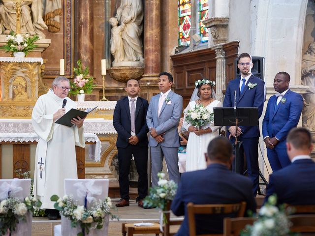 Le mariage de Raphaël et Miangola à Salbris, Loir-et-Cher 30