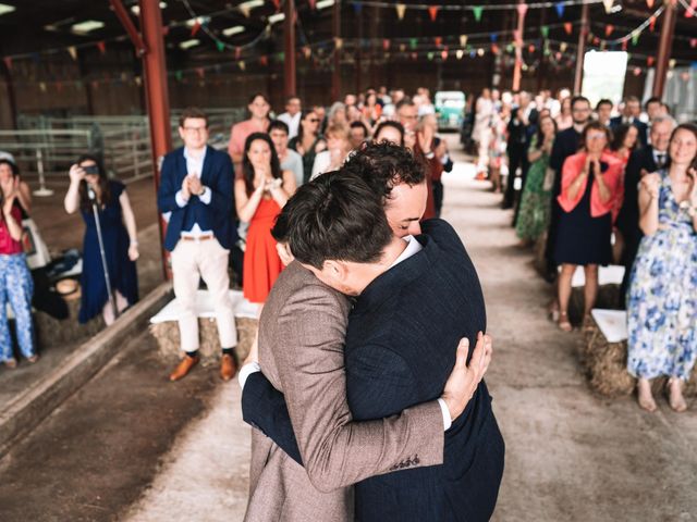 Le mariage de Alexandre et Benjamin à Saint-Yorre, Allier 17