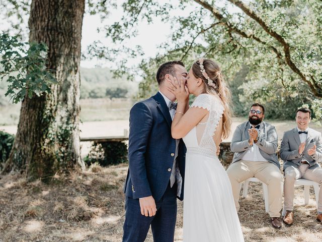 Le mariage de Charles et Jeanne à Freigné, Maine et Loire 32