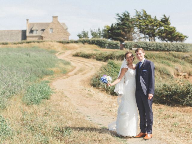 Le mariage de Emmanuel et Alexandra à Clohars-Carnoët, Finistère 23