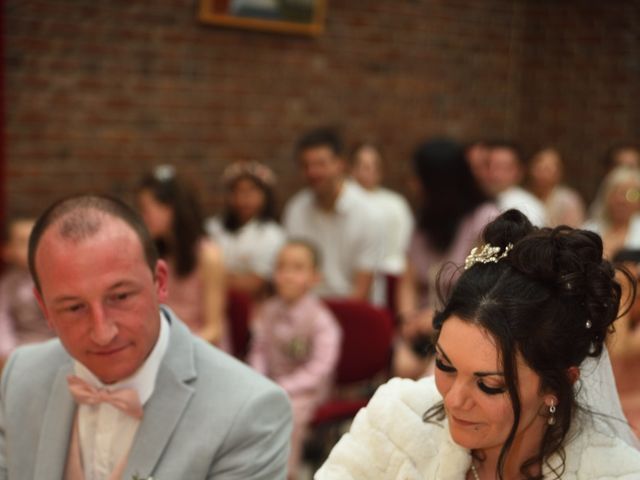 Le mariage de Mikaela et Emmanuel à Neufchâtel-en-Bray, Seine-Maritime 56