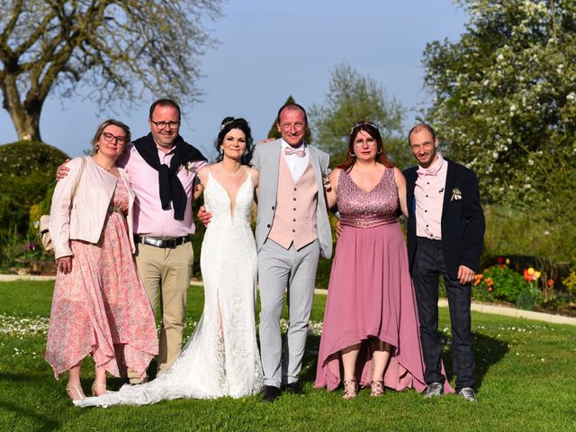 Le mariage de Mikaela et Emmanuel à Neufchâtel-en-Bray, Seine-Maritime 67