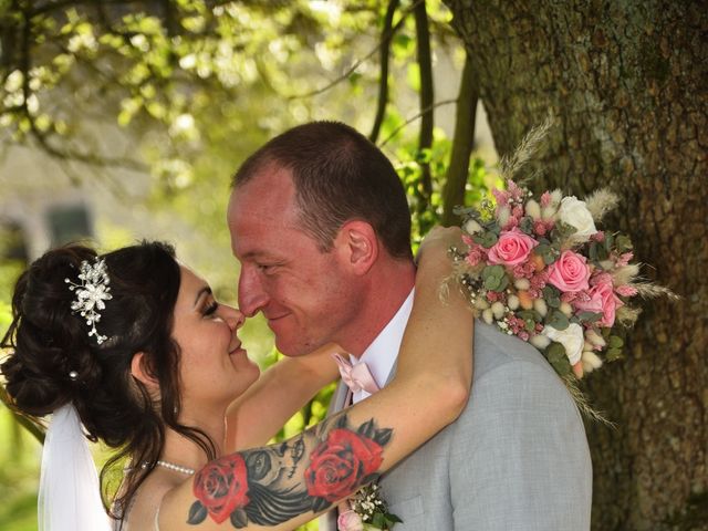 Le mariage de Mikaela et Emmanuel à Neufchâtel-en-Bray, Seine-Maritime 77