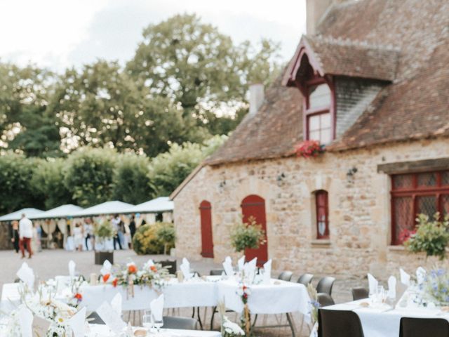 Le mariage de Samuel et Alla à Vallon-en-Sully, Allier 85