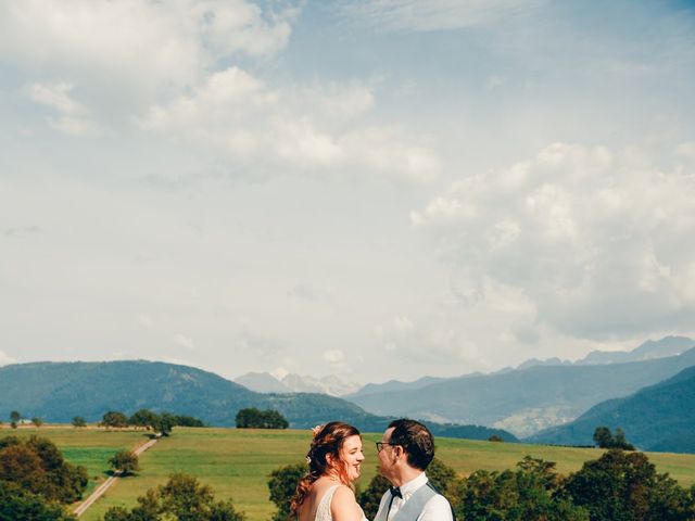 Le mariage de Brice et Dorothée à Saint-Vincent-de-Mercuze, Isère 17