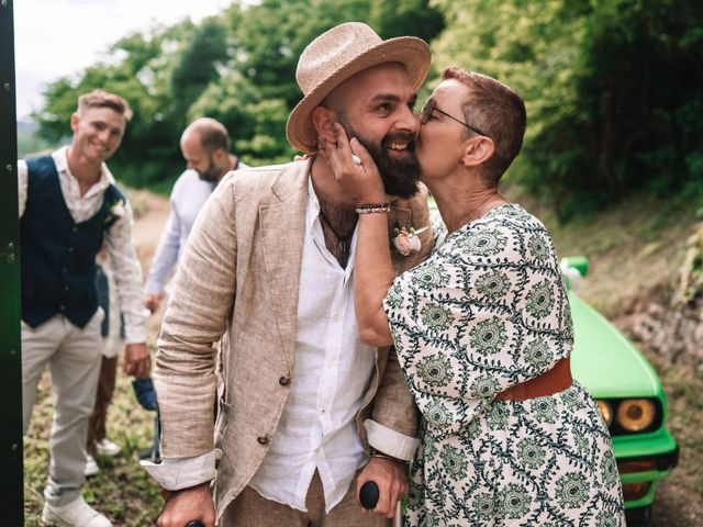 Le mariage de Pierre et Amandine à Beaujeu, Rhône 13