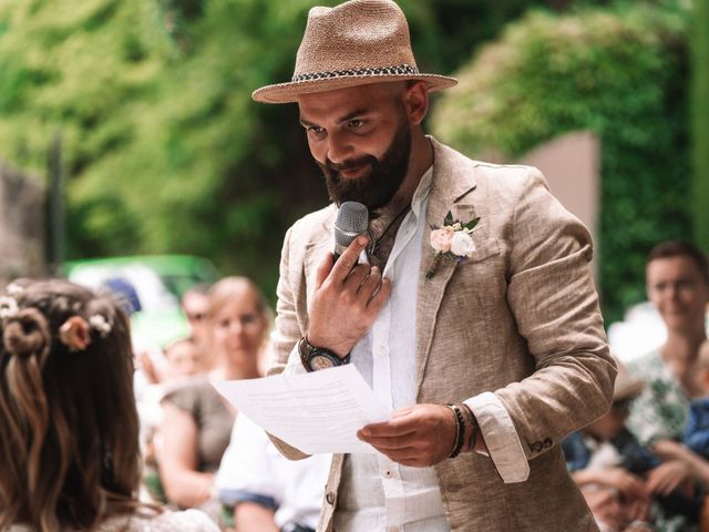 Le mariage de Pierre et Amandine à Beaujeu, Rhône 18