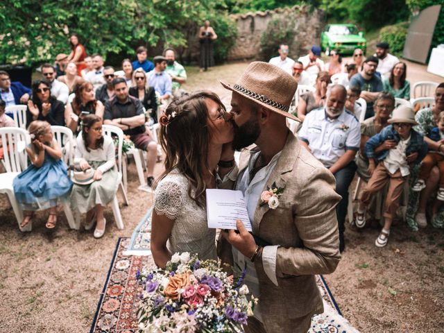 Le mariage de Pierre et Amandine à Beaujeu, Rhône 19