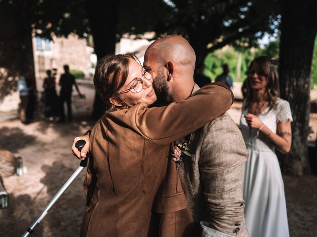 Le mariage de Pierre et Amandine à Beaujeu, Rhône 27