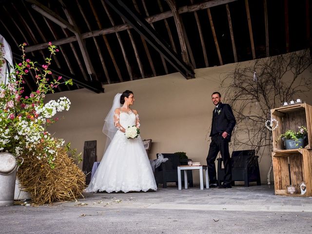 Le mariage de Christophe et Sabrina à Goeulzin, Nord 21