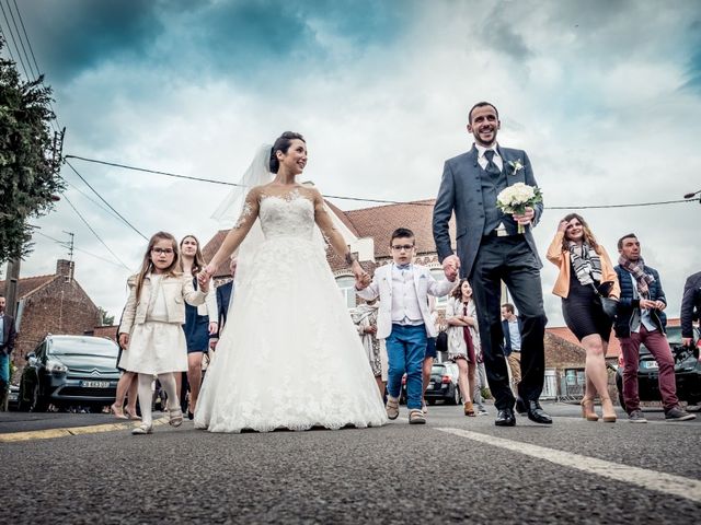 Le mariage de Christophe et Sabrina à Goeulzin, Nord 29