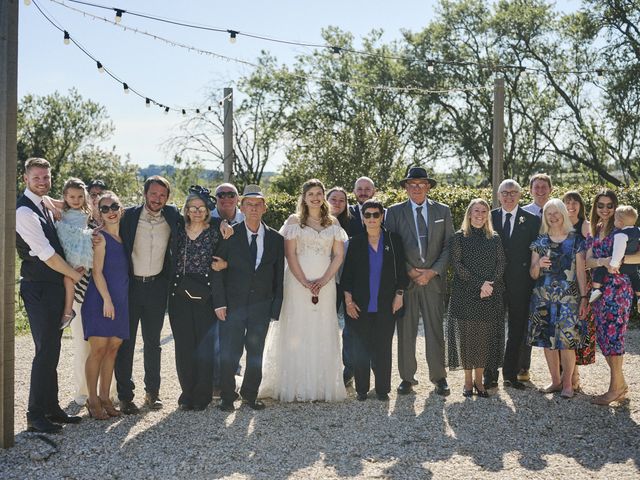 Le mariage de Romain et Johanna  à Pernes-les-Fontaines, Vaucluse 1