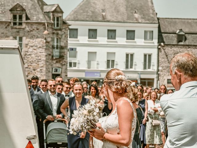 Le mariage de Adrien et Jeanne à Ploeren, Morbihan 13