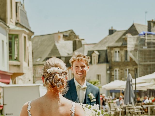 Le mariage de Adrien et Jeanne à Ploeren, Morbihan 14