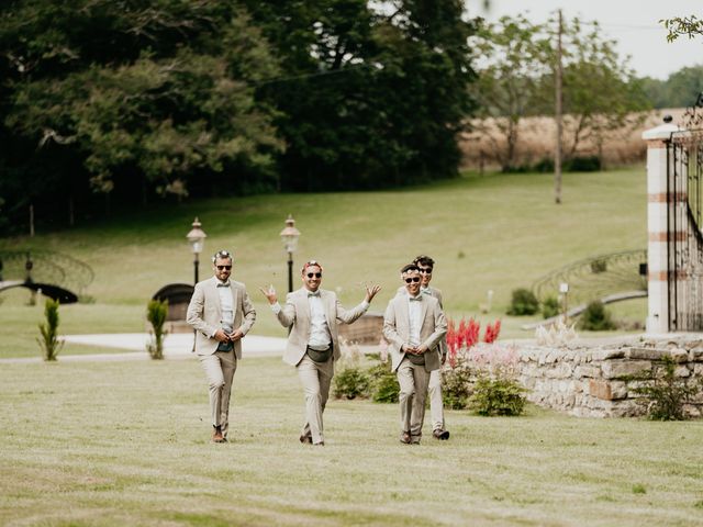 Le mariage de Geoffroy et Daphné à Jouy, Yonne 12