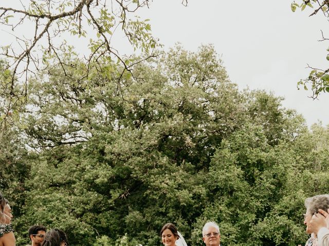 Le mariage de Geoffroy et Daphné à Jouy, Yonne 16