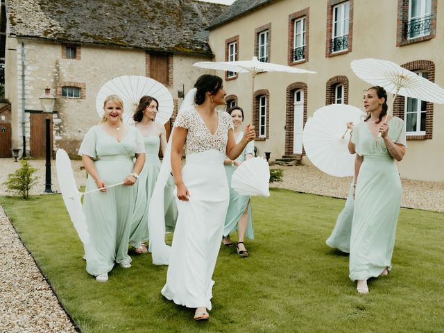 Le mariage de Geoffroy et Daphné à Jouy, Yonne 25